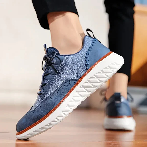 Large size lightweight casual sports shoes