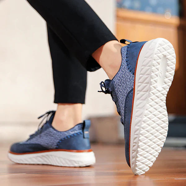 Large size lightweight casual sports shoes